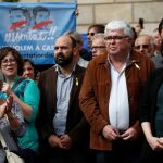 Agustí Alcoberro, junto a Ada Colau, en un acto para reclamar la liberación de los "Jordis"