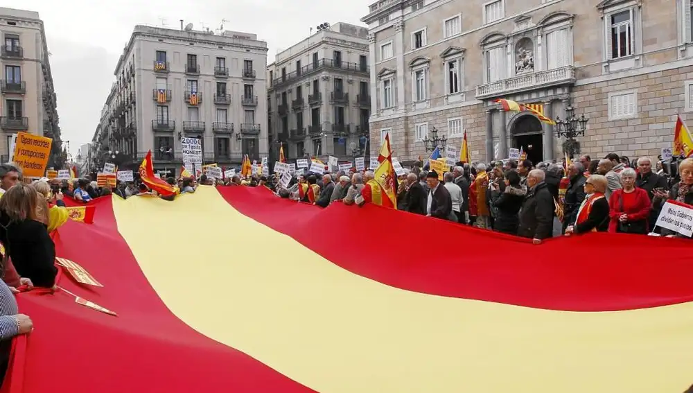 Imagen de la celebración del Día de la Constitución del año pasado en la plaza Sant Jaume
