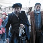 Paco León (izquierda) y Tomás del Estal, en una de las escenas de la serie