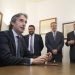 El ministro de Fomento, Íñigo de La Serna, ayer durante su visita a Castellón
