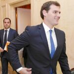 El líder de Ciudadanos, Albert Rivera, e Ignacio Aguado, detrás