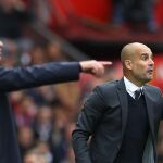Guardiola a Mourinho dan indicaciones a sus jugadores