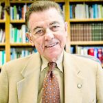 Francisco Ayala es considerado uno de los mayores expertos mundiales en biología evolucionista / Xiao Dai