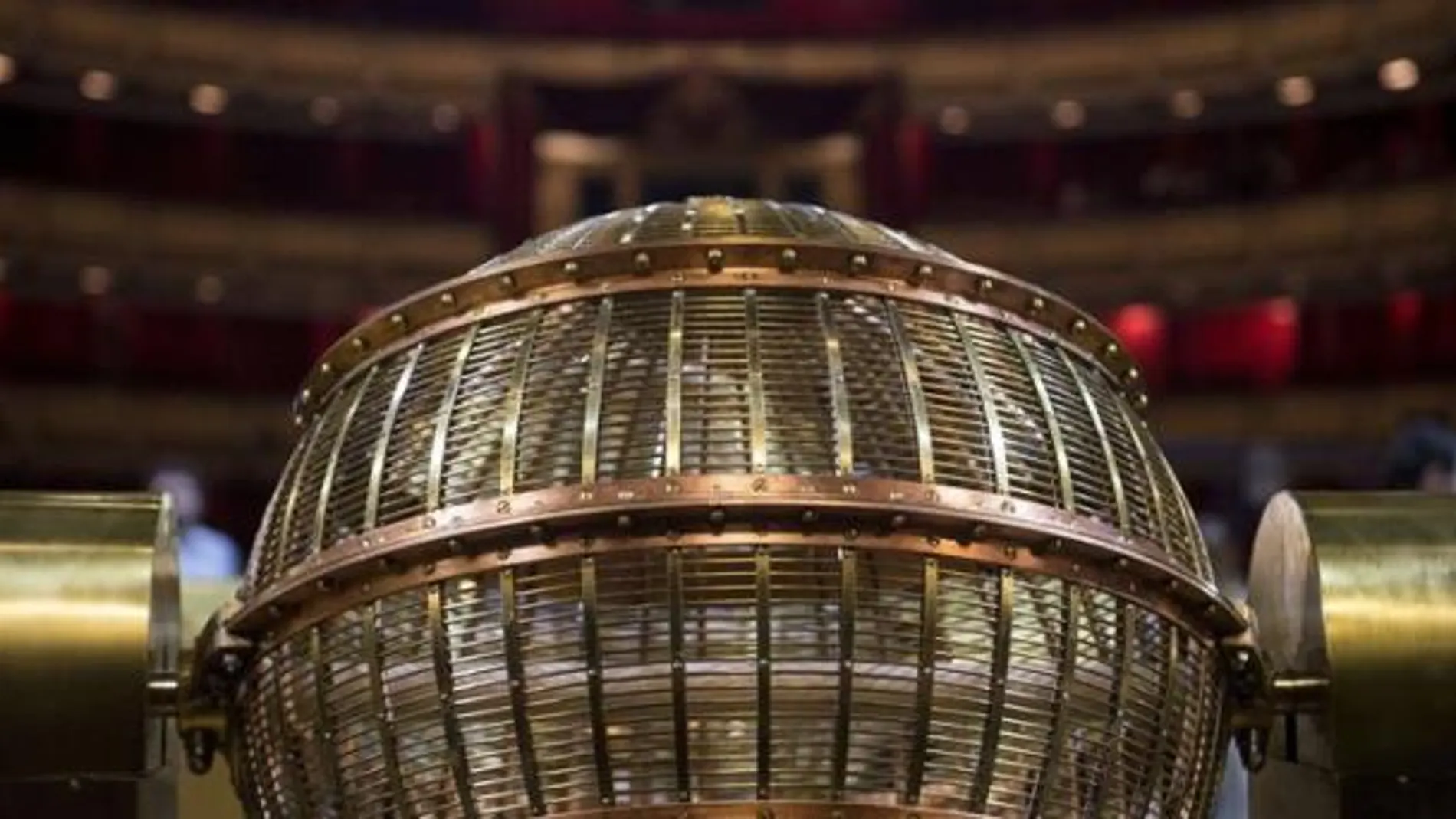 Bombo del Sorteo Extraordinario de la Lotería Navidad / Efe