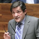 Javier Fernández, este martes en el Parlamento asturiano.