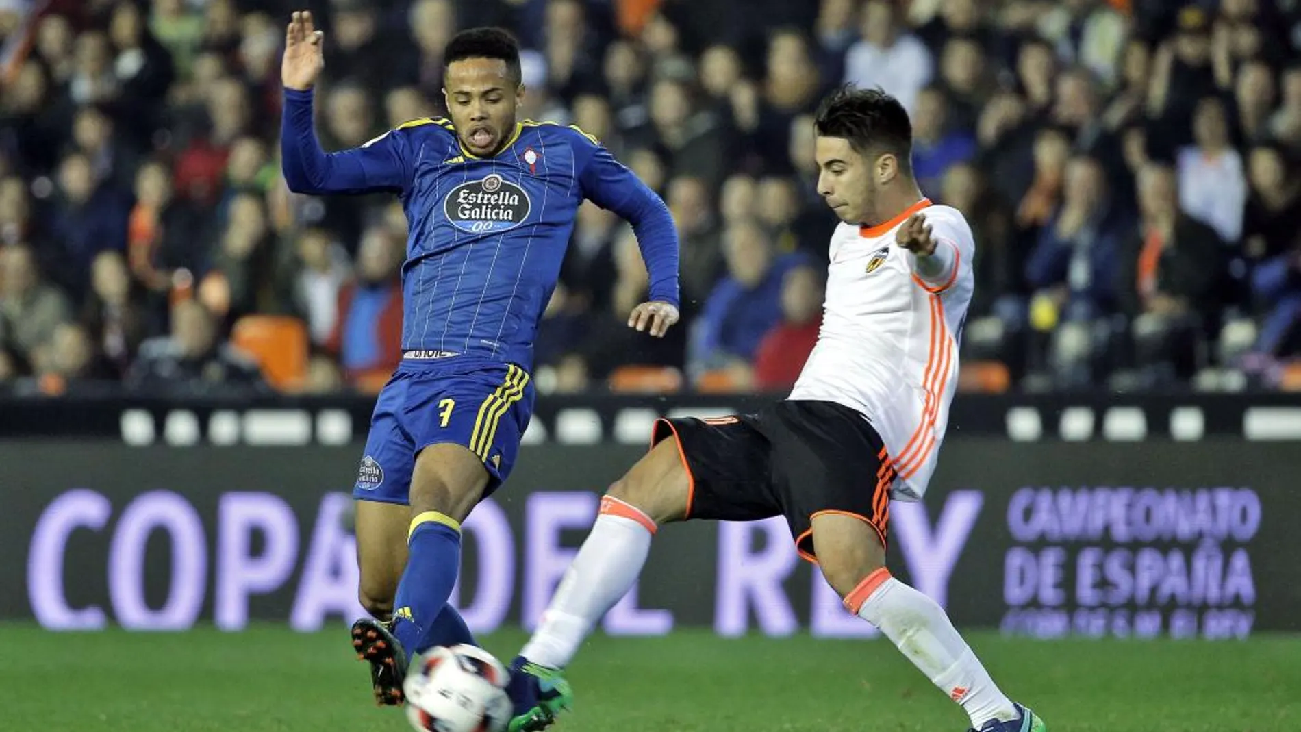 Theo Bongonda con el Celta de Vigo.
