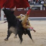 Paco Ureña se llevó una gran paliza con el quinto