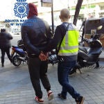 Para viajar a España, las víctimas eran engañadas con un falso trabajo en el sector de la hostelería
