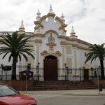 Fachada de la plaza de toros de Melilla