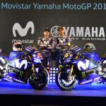 Maverick Viñales y Valentino Rossi, en la presentación del equipo