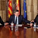 El presidente de la Generalitat, Ximo Puig, con Dirk Heller (dcha) y Jesús Alonso