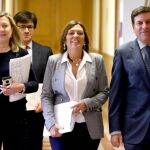 La portavoz y consejera de Agricultura y Ganadería, Milagros Marcos, comparece al término de la reunión del Consejo de Gobierno de la Junta de Castilla y León junto al consejero de Empleo, Carlos Fernández Carriedo y la consejera de Hacienda, Pilar del Olmo