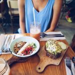 ¿A qué hora tienes que cenar para adelgazar?