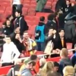 Los aficionados del Valencia hicieron gestos nazis y racistas a aficionados del Arsenal