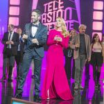 Los presentadores Roberto Leal y Berta Collado durante la grabación de «Telepasión»
