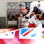 Fernando Alonso tras abandonar la pista