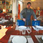 LO MEJOR. Disfrutar de cualquiera de los platos de la carta después de haber callejeado por el centro. LO PEOR. No conocer aún los otros dos locales del Grupo Mambo: Antigua Casa de la Paella y Taste Gallery