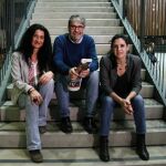 Los corresponsales de El País, ABC y RNE, Natalia Sancha, Enrique Serbeto y Cristina Sánchez, respectivamente / Diego de Miguel /Ical