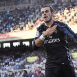 Gareth Bale celebra uno de los tantos que logró en Anoeta