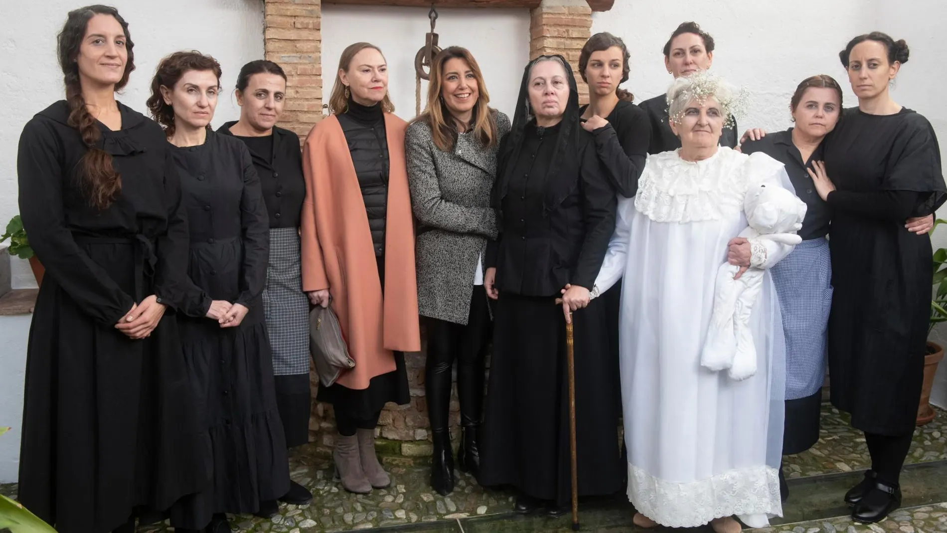 La presidenta en funciones de la Junta, Susana Díaz, visitó ayer la Casa de Bernarda Alba, en la localidad granadina de Valderrubio, que ha sido rehabilitada (Foto: Efe)