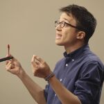 El portavoz Podemos en el Congreso, Íñigo Errejón, durante la rueda de prensa posterior a la reunión de la Junta de Portavoces celebrada hoy en la Cámara Baja.