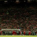 Anfield, cantando su himno