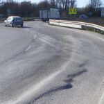 Imagen de una carretera española en mal estado.