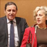 El consejero Sáez Aguado y la vicerrectora de la Usal, Dolores Calvo, asisten a la inauguración de la Reunión de la Red / David Arranz/Ical