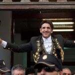 Diego ventura sale por la Puerta Grande de la plaza de toros de Santander / EFE
