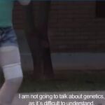 Un niña vendada que sufre la piel de mariposa