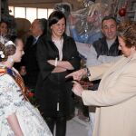 Rita Barberá y María José Catalá acompañaron a las falleras mayores en su visita a los artistas falleros