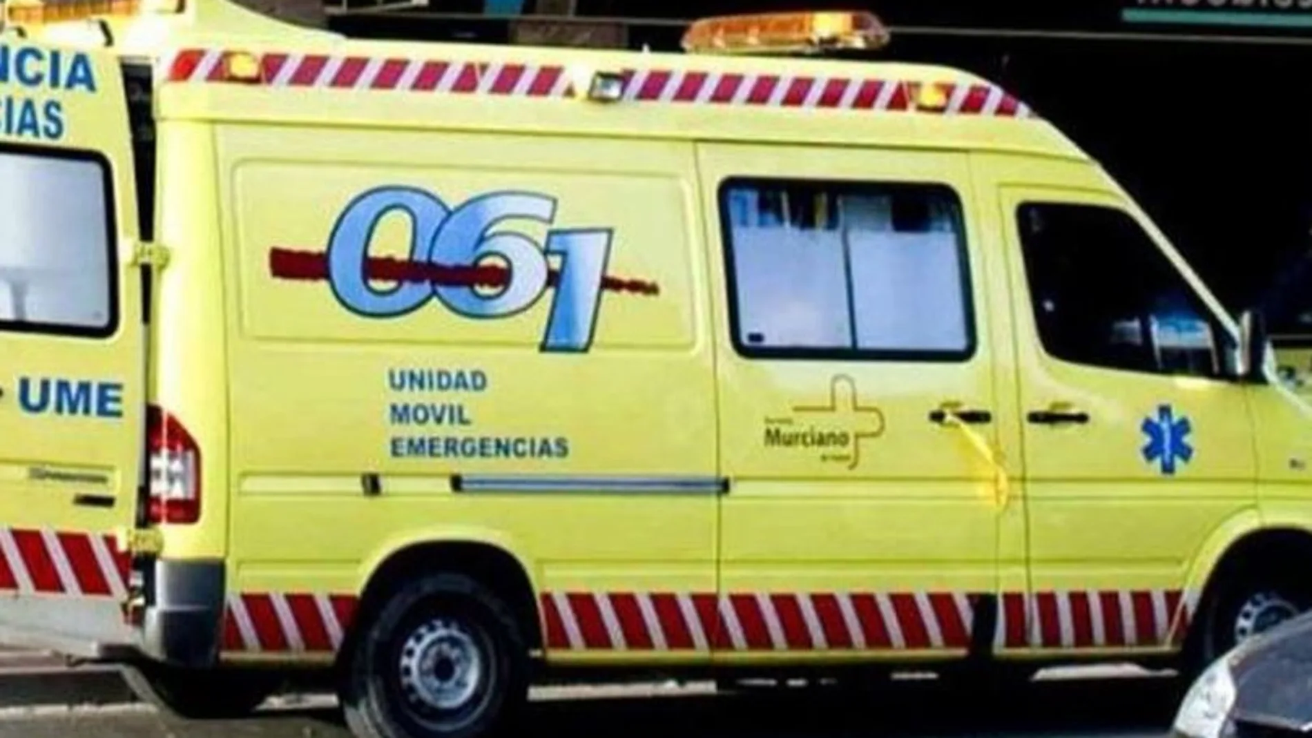 Agentes de la Policía Nacional rescataron del fuego a una familia en el incendio de su vivienda en Los Dolores (Murcia)