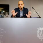 El alcalde de Alicante, Gabriel Echavarri, en rueda de prensa ayer
