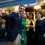 Los candidatos a la Presidencia del PP, Pablo Casado y Soraya Sáenz de Santamaría / Efe