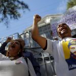 Opositores a Maduro se manifiestan en la puerta de la Nunciatura