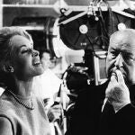 Tippi Hedren denuncia en un libro el acoso que vivió con Hitchcock