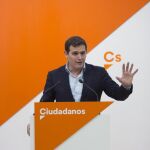 El presidente de Cs, Albert Rivera, ayer en rueda de prensa