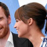 Michael Fassbender y Alicia Vikander fueron el foco de los fotógrafos en la jornada de ayer de la Mostra de Venecia