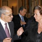 La alcaldesa de Valencia, ayer con el embajador de Marruecos en España
