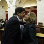 Juan Marín y Susana Díaz, ayer, tras el Pleno del Parlamento