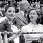 Ava Gardner y una amiga en una corrida de toros en Bilbao, en 1963