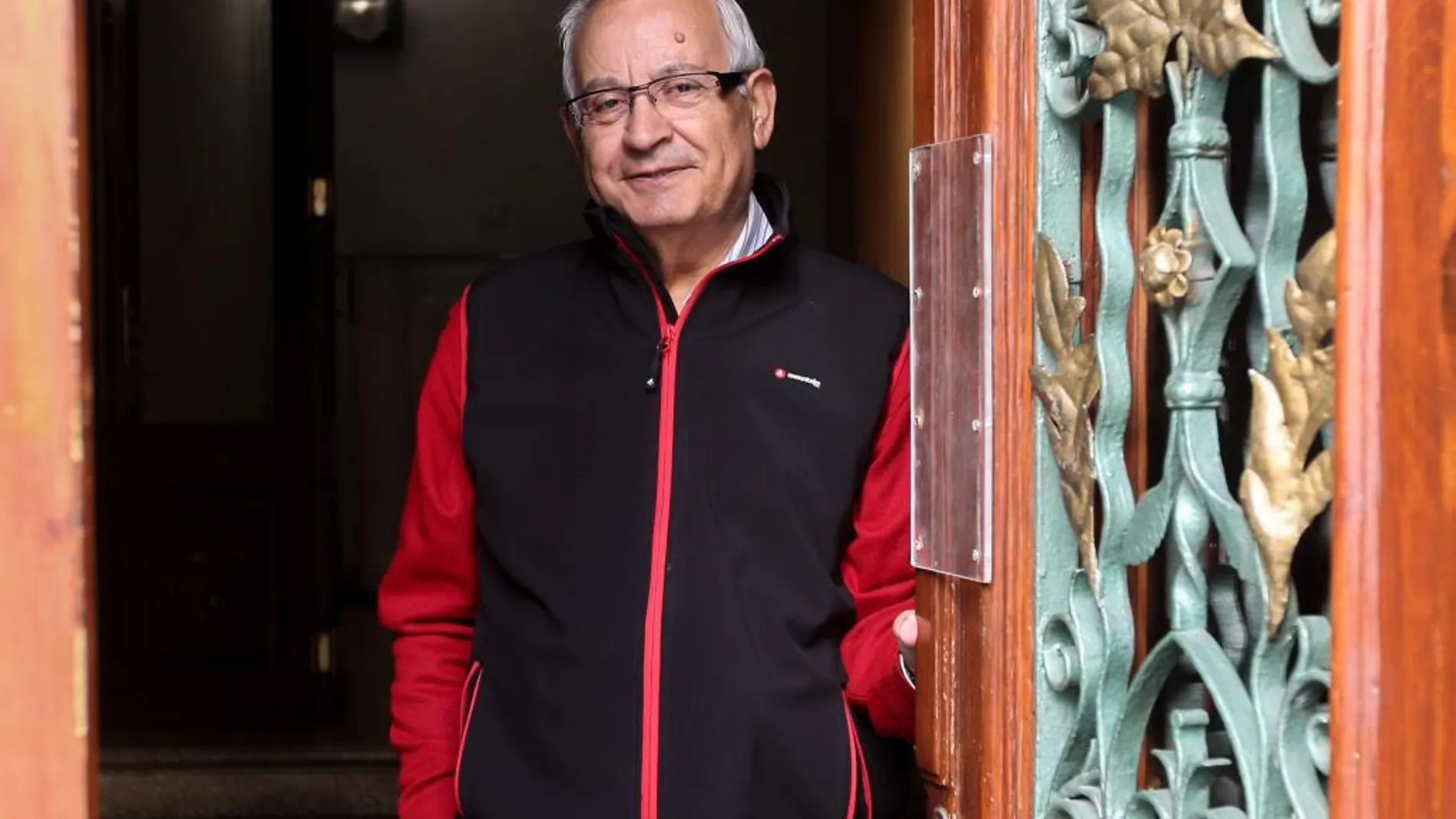 El escritor zamorano y presidente de la asociación «Leer es crear», José González Torices