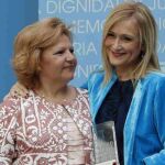 Ángeles Pedraza y Cristina Cifuentes en un acto el pasado mes de abril.