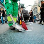 Los madrileños creen que la limpieza de aceras y calles de la capital no es buena / Foto: Cipriano Pastrano