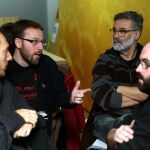 Los diputados de la CUP, Carles Riera (d) y Vidal Aragonés (i) , en la sede de su partido