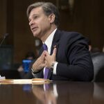 Christopher Wray testifica en el Comité Judicial del Senado