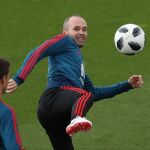 Iniesta sigue siendo de todos