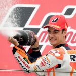 Pedrosa también se lesiona retirado