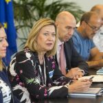 La consejera de Economía y Hacienda, Pilar del Olmo, junto a representantes de la Fundación Anclaje, representantes del Comité de Empresa de Vestas y Virginia Barcones, durante su viaje a Bruselas para defender el empleo en la planta leonesa