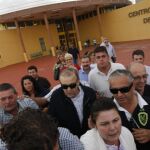 Juan Enciso, ex regidor de El Ejido, a las puertas del Centro Penitenciario de Albolote